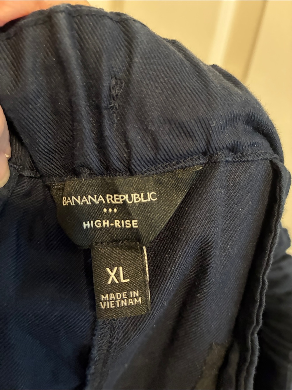 Banana Republic Navy Drawstring Athletic Shorts - Picture 3 of 4